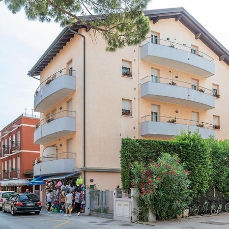 Casa Lina Apartment Caorle Bagian luar foto