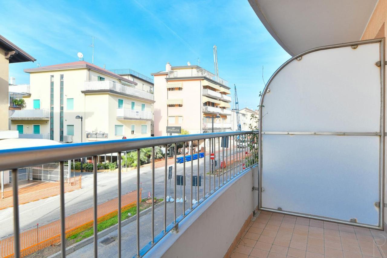 Casa Lina Apartment Caorle Bagian luar foto