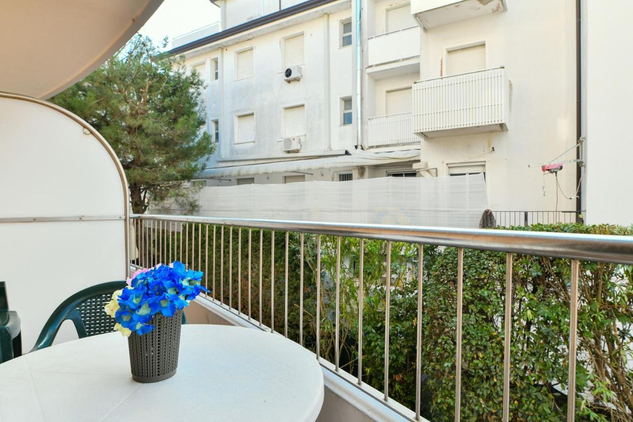 Casa Lina Apartment Caorle Bagian luar foto